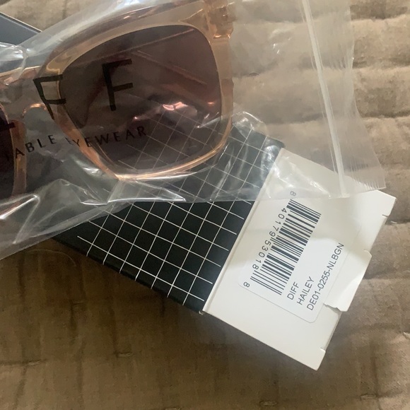 Brand new diff sunglasses - Picture 6 of 6